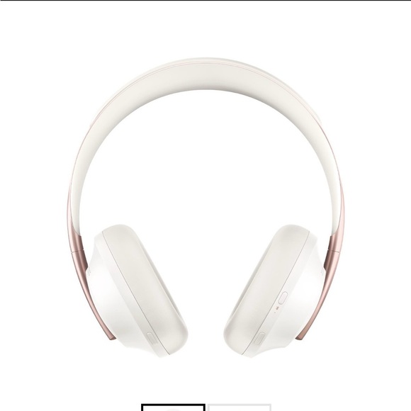 Bose Noise Cancelling Headphones 700 - Picture 6 of 7